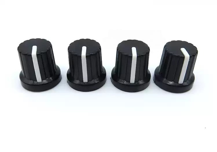 YYT 10個入り 15mm デュアルカラー プラスチックノ - Home Improvement Mark のレビューと価格